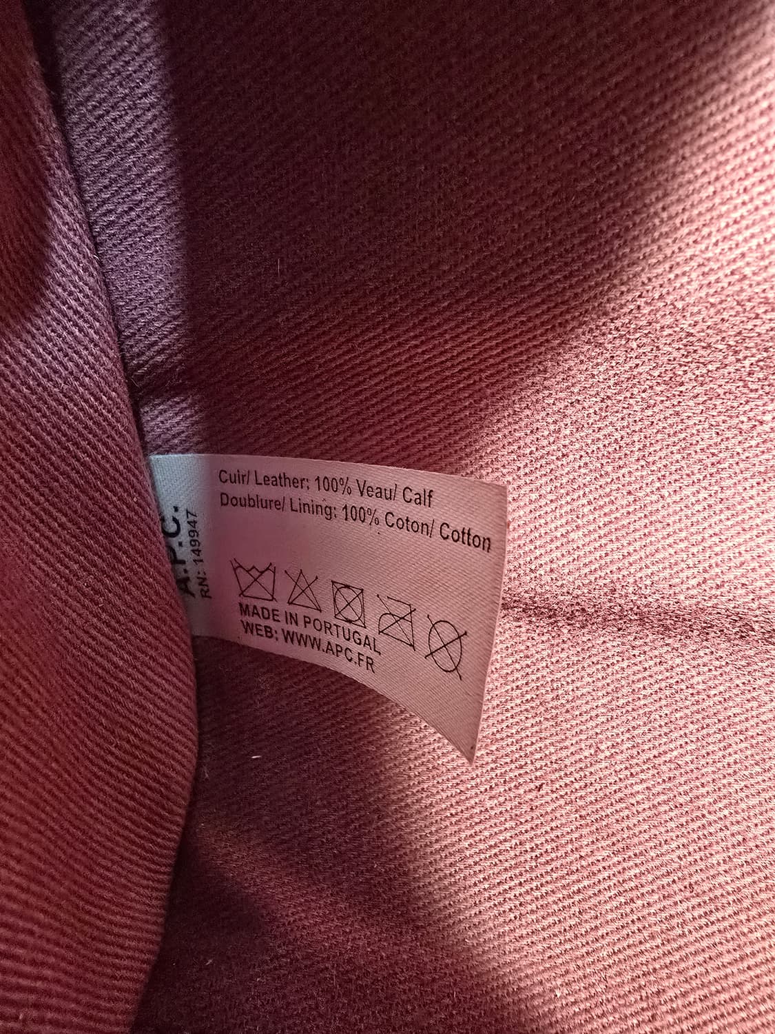 A.P.C 아페쎄 하프문 크로스백 라벤더 (1823) 상품이미지4