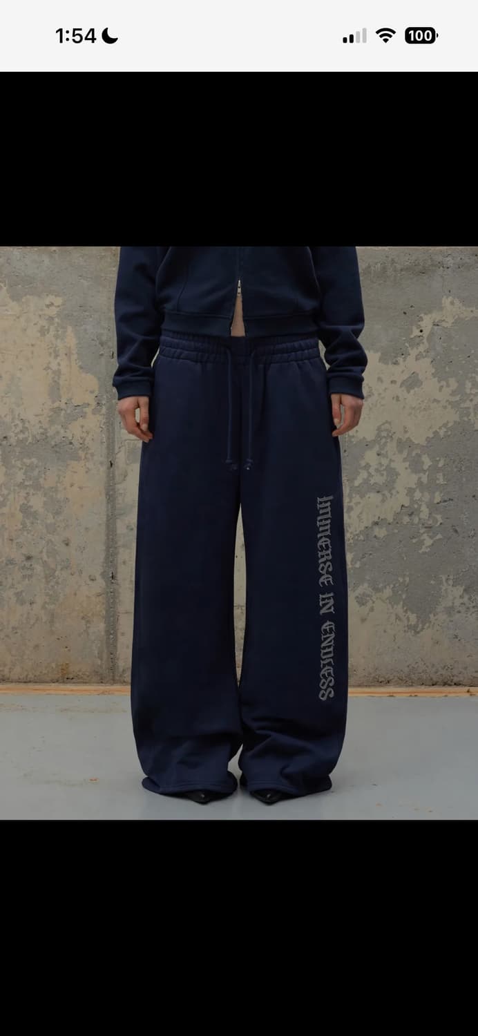 (새상품) 락케이크 레터링 와이드 커브드 조거 네이비 상품이미지1