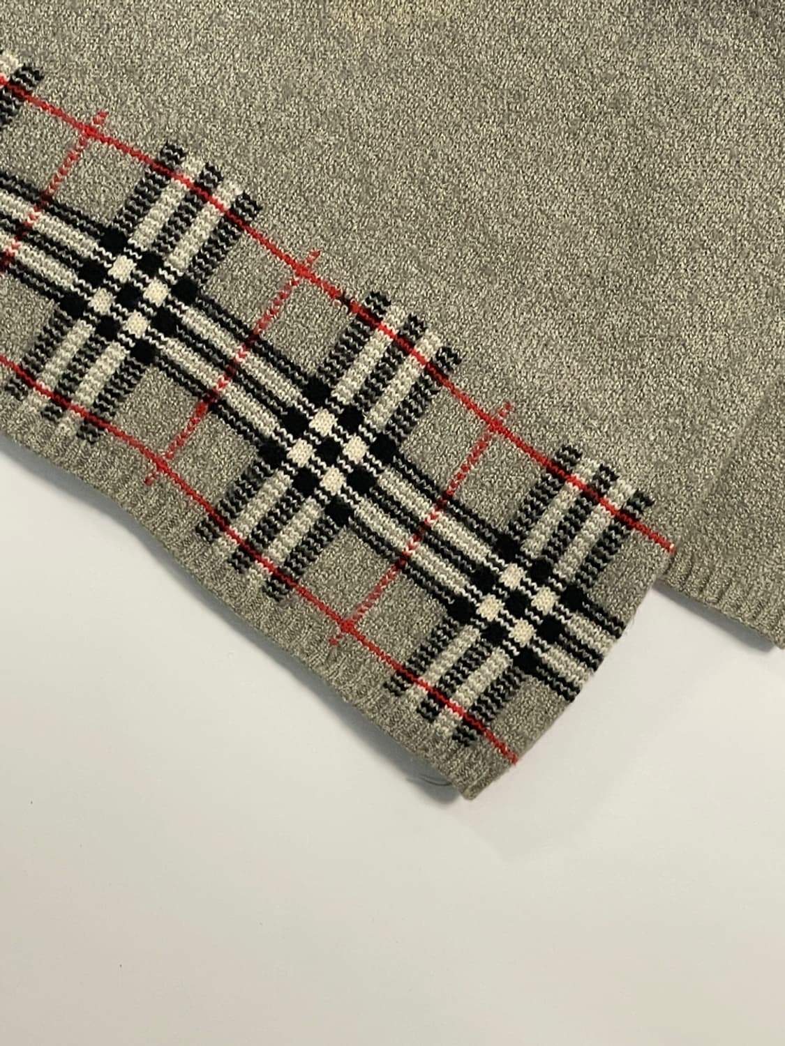 버버리 노바체크 니트 상품이미지5