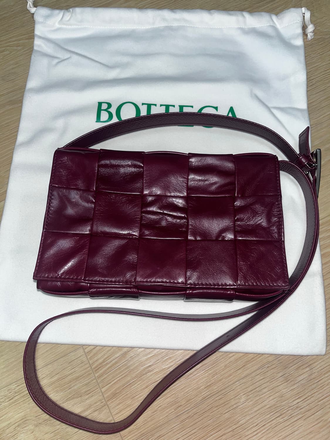 보테가베네타 카세트백 버건디 상품이미지2