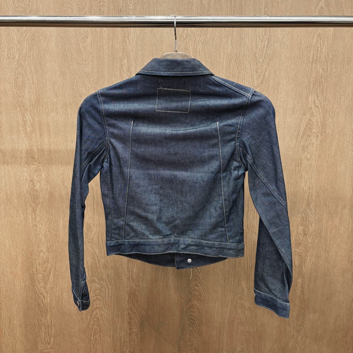 리바이스 엔지니어드 진스 걸즈 크롭 데님 자켓 레드 탭 포켓 디테일 진청 상품이미지3