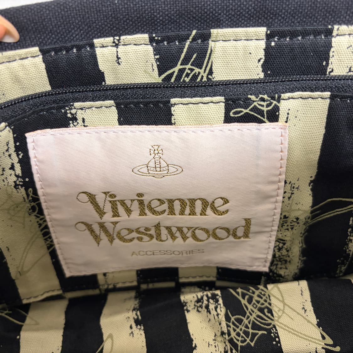 비비안웨스트우드 캔버스 크로스 숄더백 상품이미지7