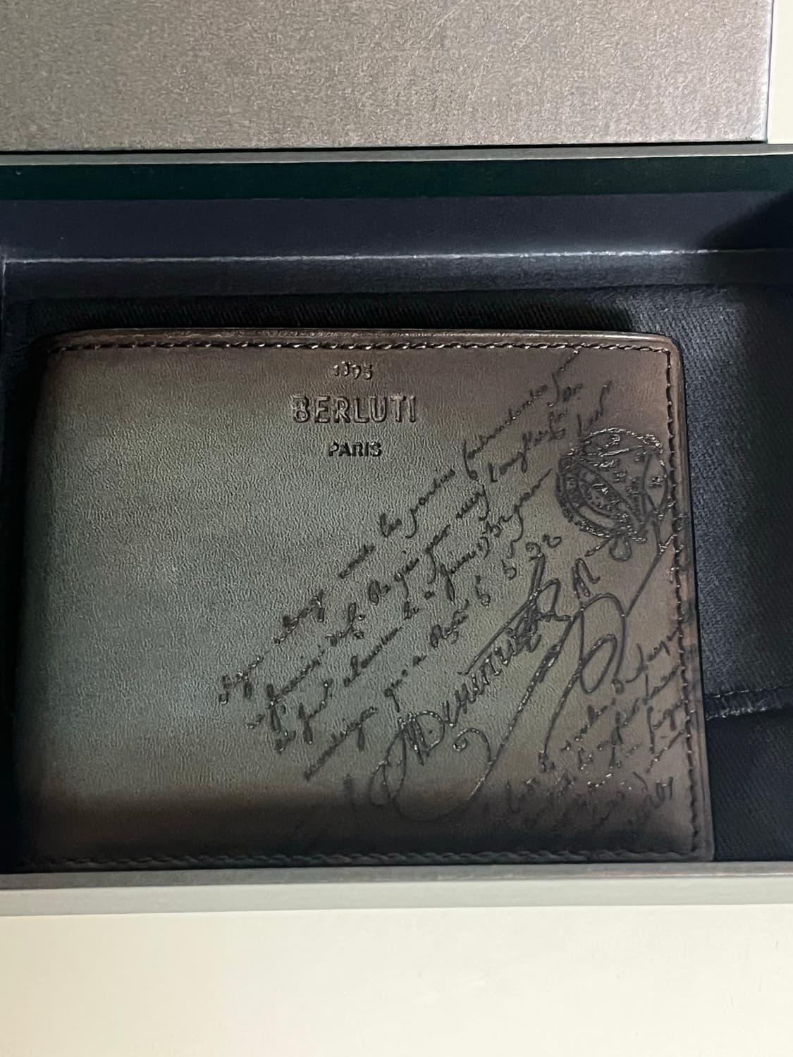 벨루티 마코레 슬림 스크레토 반지갑 상품이미지8