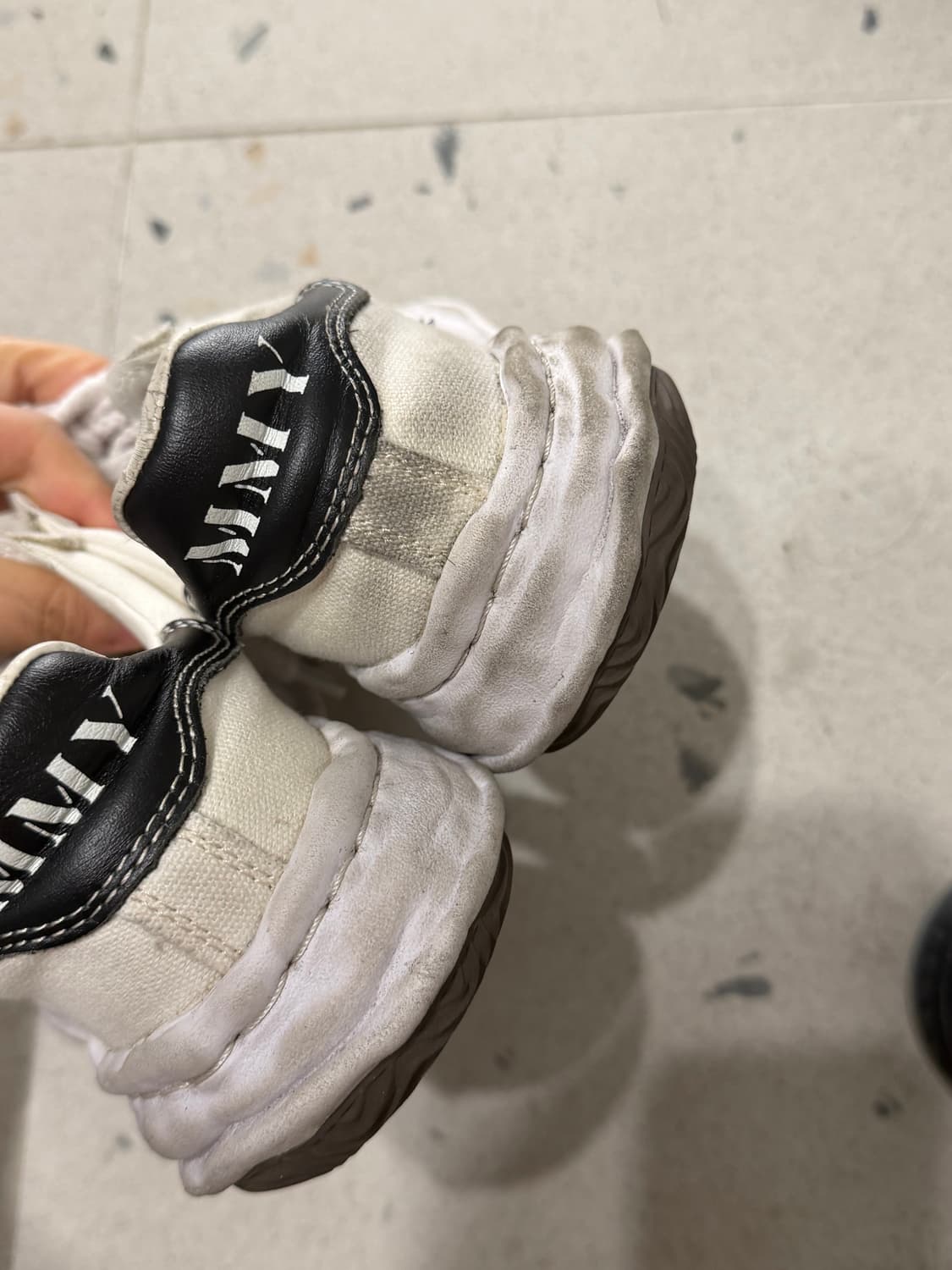 야스히로 블레이키 OG 솔 캔버스 로우탑 스니커즈 화이트 상품이미지3