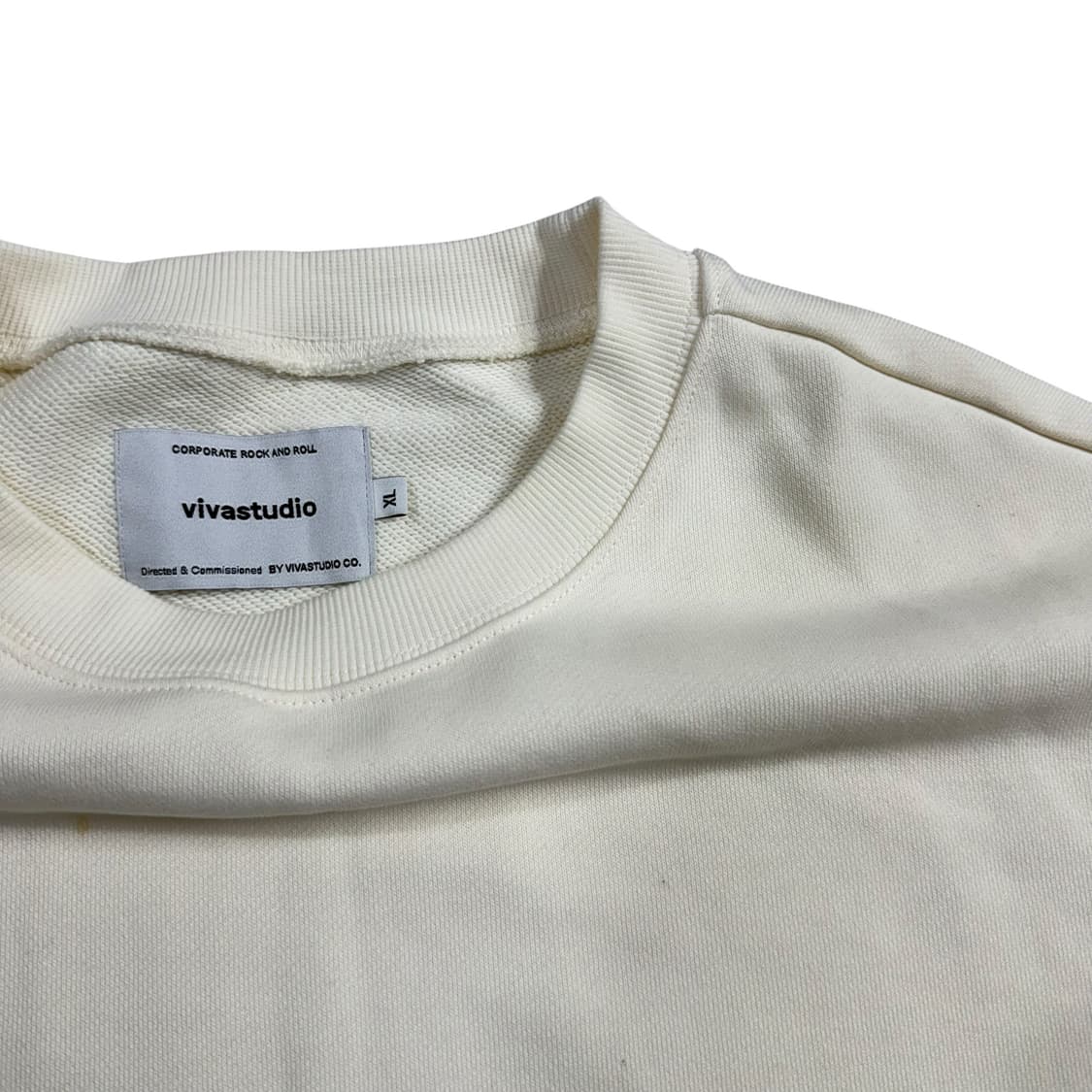 비바스튜디오 맨투맨 상품이미지2