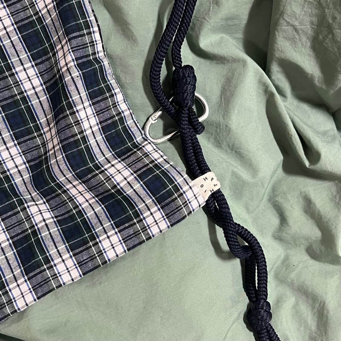 오헤시오 체크 스트링백 CHECK DRAWSTRING BAG 상품이미지5