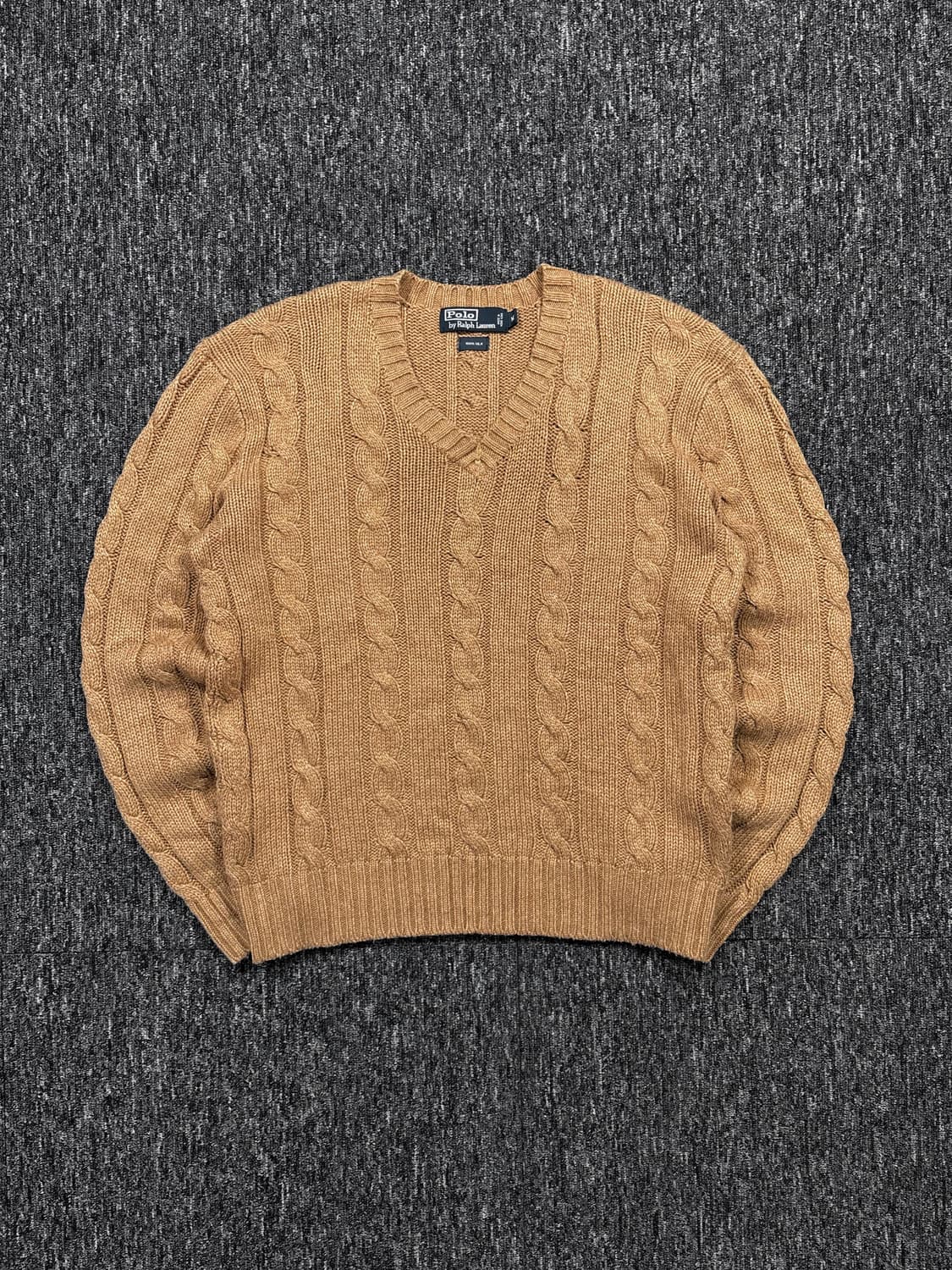 폴로 실크 꽈배기 브이넥 니트 상품이미지4