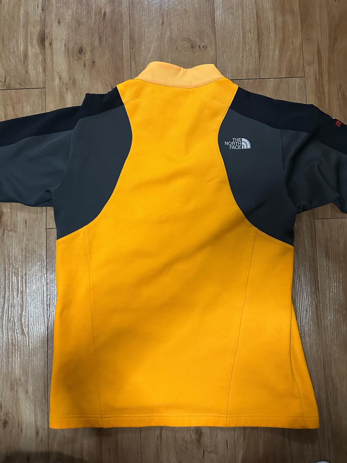 노스페이스 써미트 집업 티셔츠 100 판매 상품이미지2