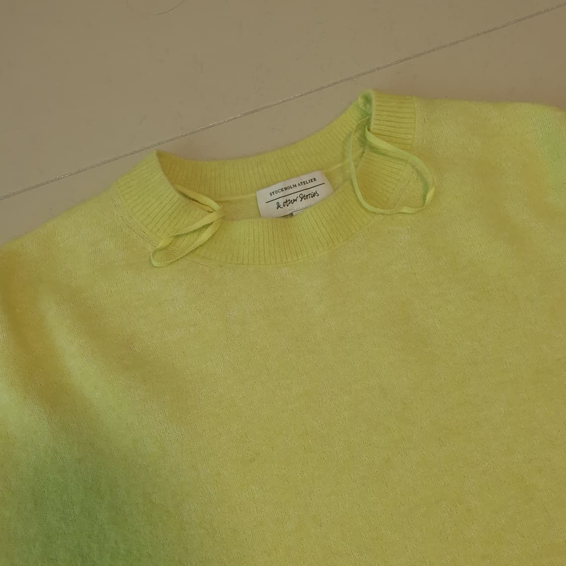 앤아더스토리즈 반크롭 기장 니트 상품이미지4