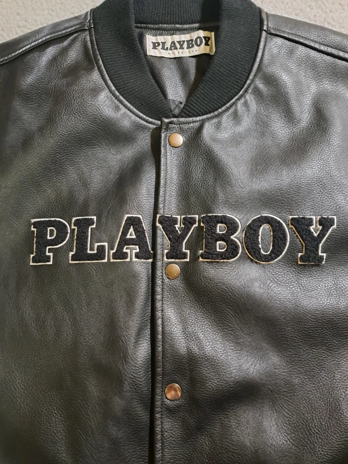 플레이보이 x 팩선 헤리티지 바시티 자켓 블랙 상품이미지3