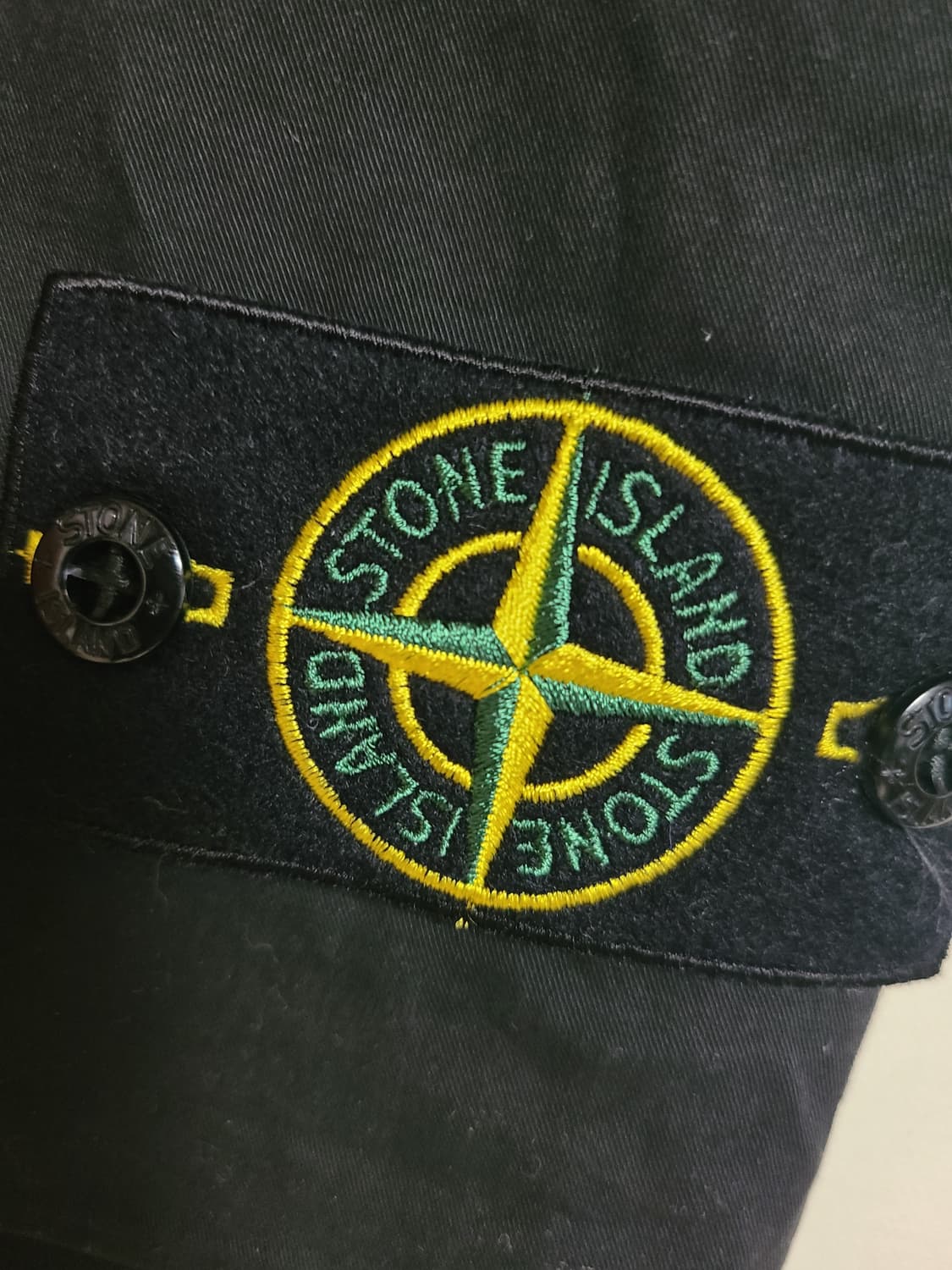 스톤아일랜드 컴포트핏 카고 팬츠 상품이미지4