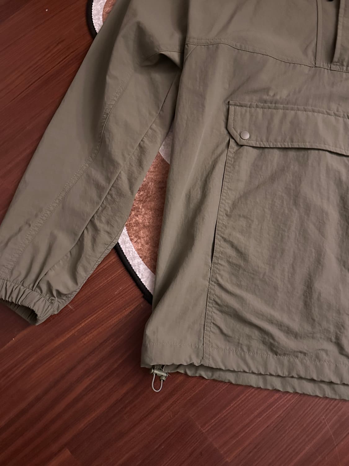 네파 아노락 후드 카키 바람막이 상품이미지6