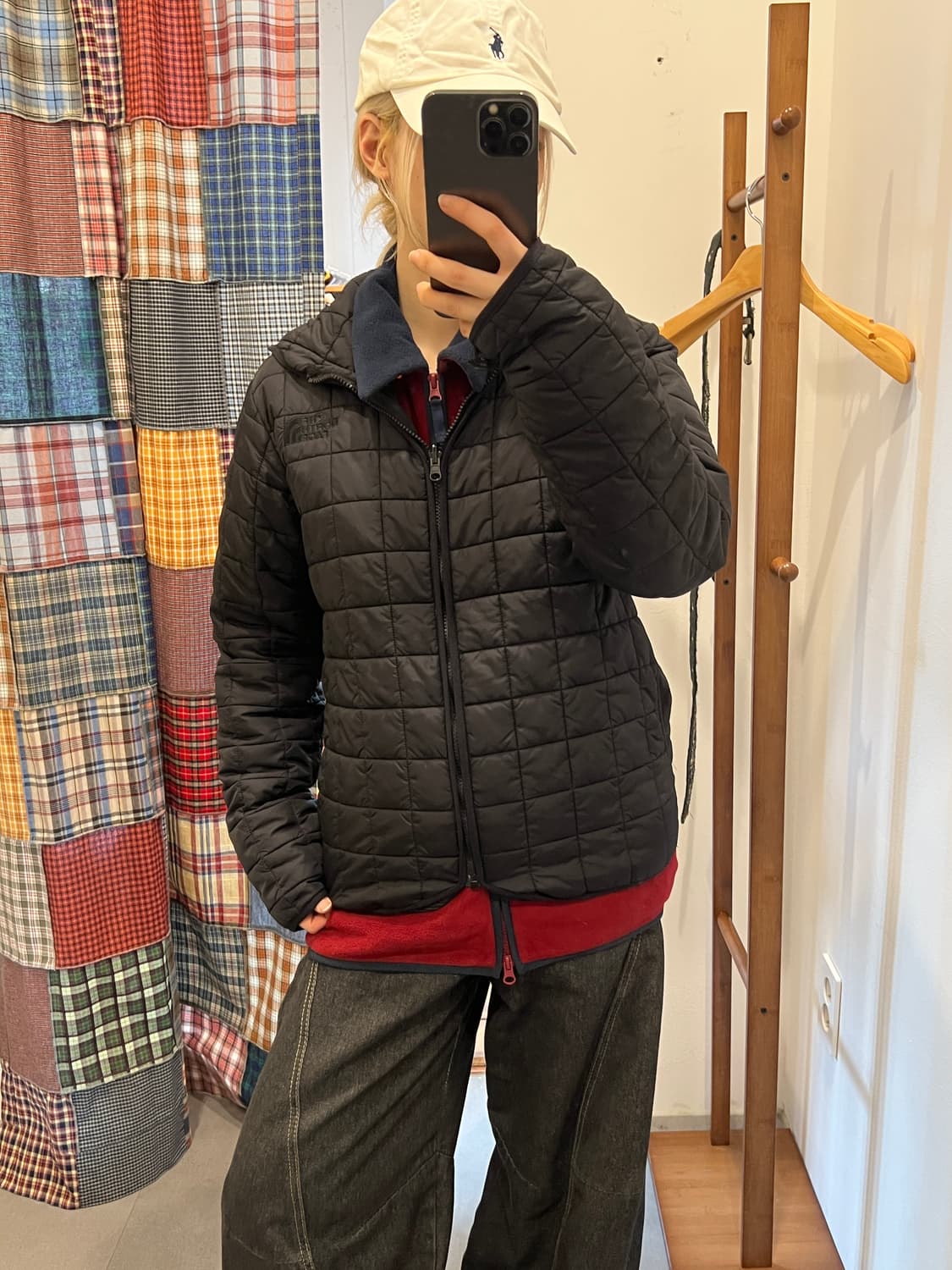 노스페이스 블랙 경량패딩 상품이미지1