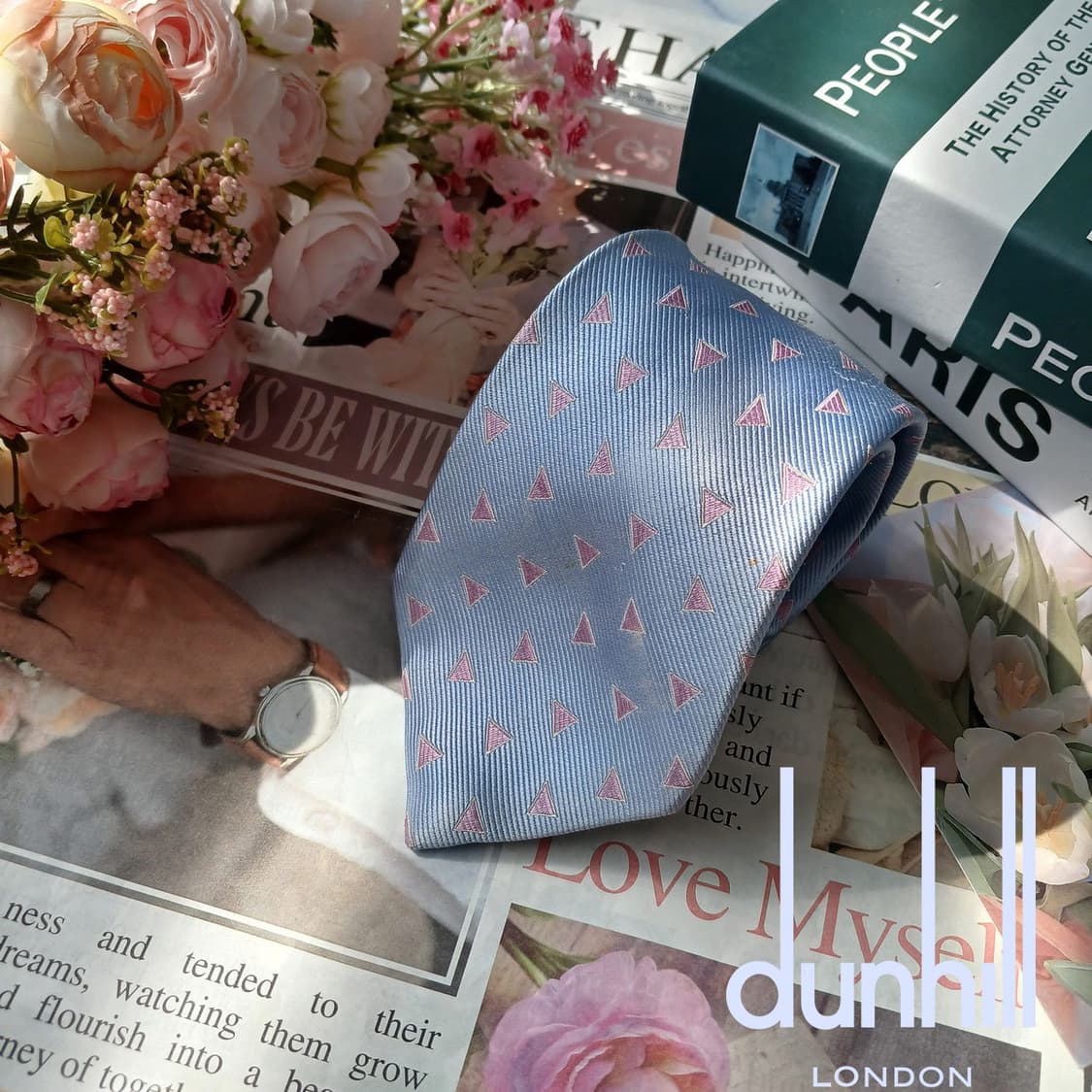 던힐 실크 스카이블루 삼각 패턴 넥타이 9cm B등급 E873
 상품이미지2