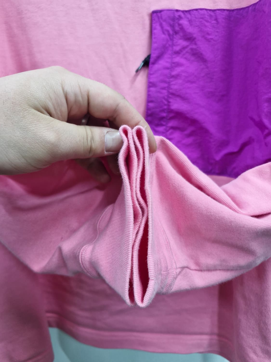 100L 나이키 ACG 포켓 롱슬리브 핑크. 상품이미지4