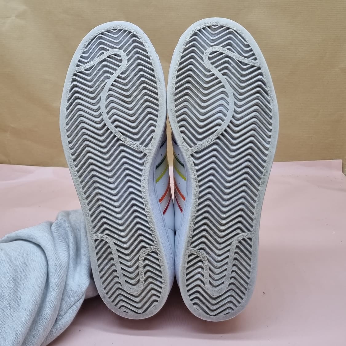 아디다스 슈퍼스타 프라이드 스니커즈 245 상품이미지3