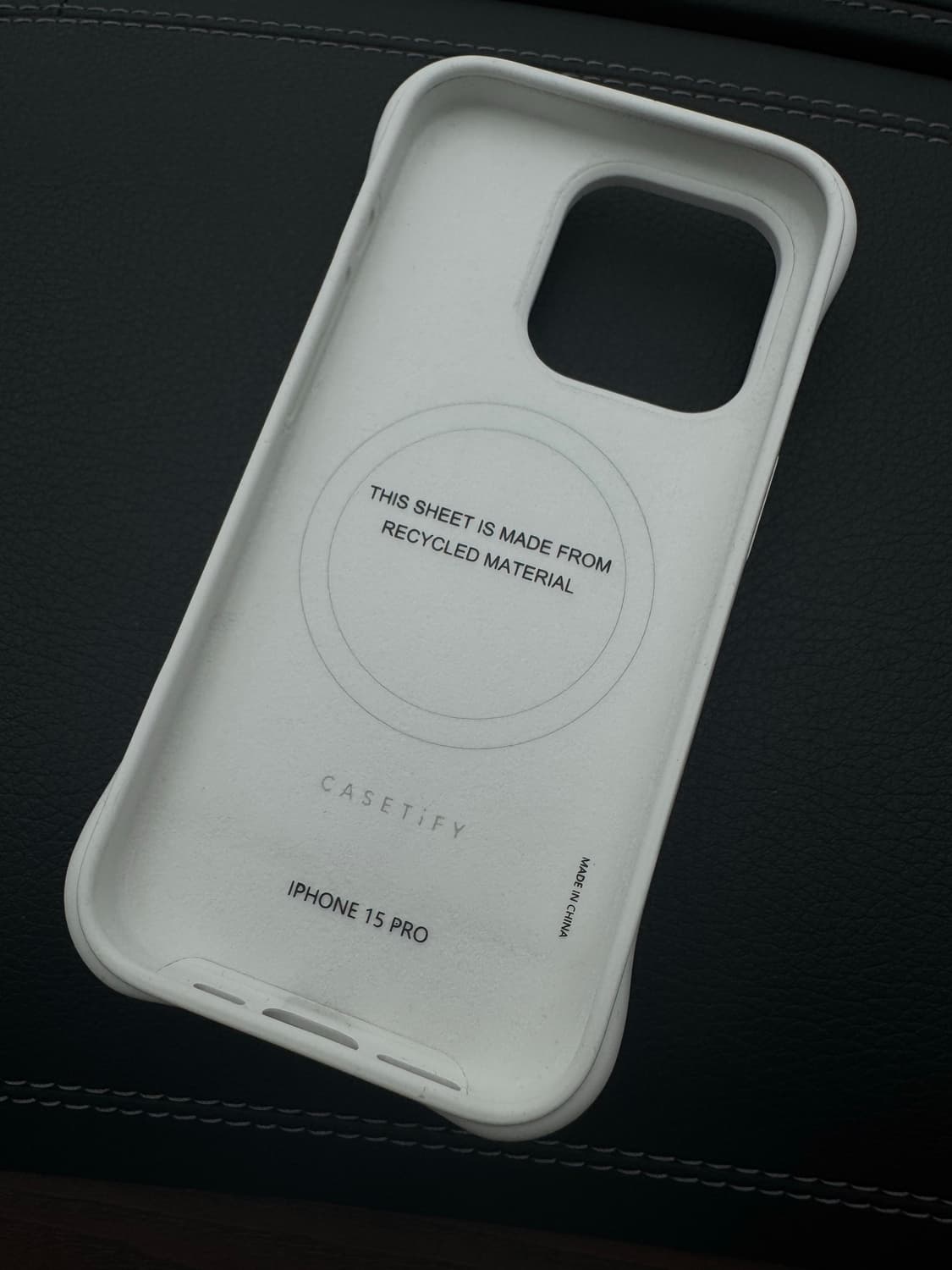 케이스티파이 15프로 리플케이스 화이트 상품이미지3