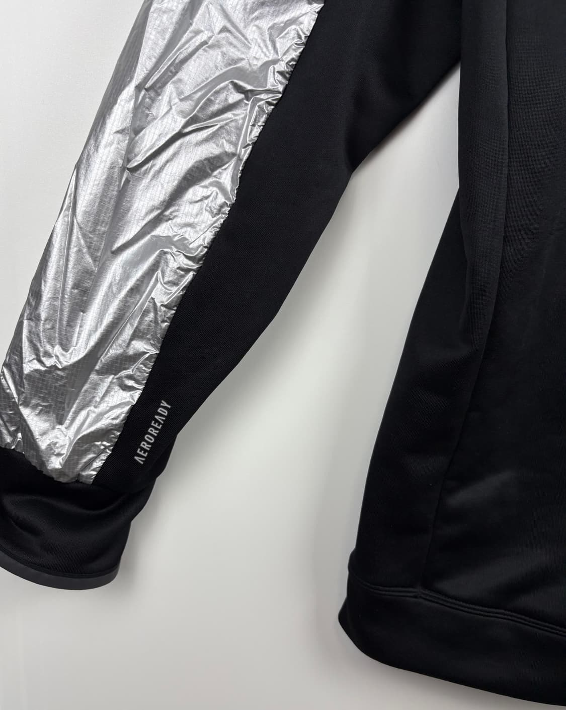 아디다스 나사 후드티 상품이미지5