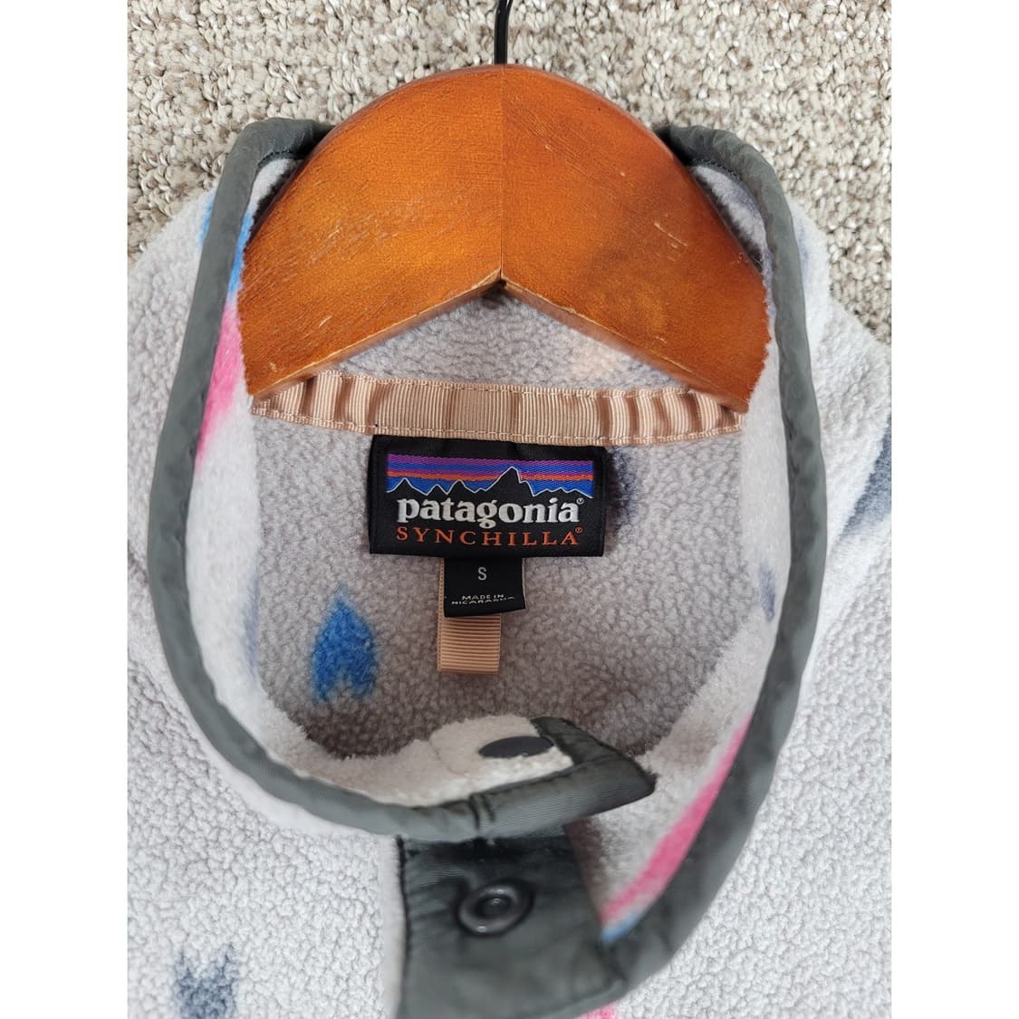  10s 파타고니아 신칠라 스냅-T 그레이패턴/차콜 상품이미지4