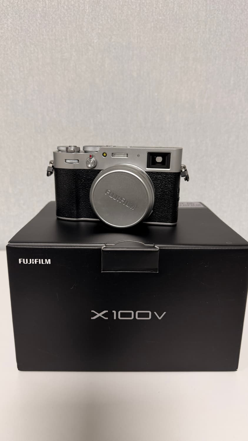 X100v 실버 판매합니다  상품이미지1