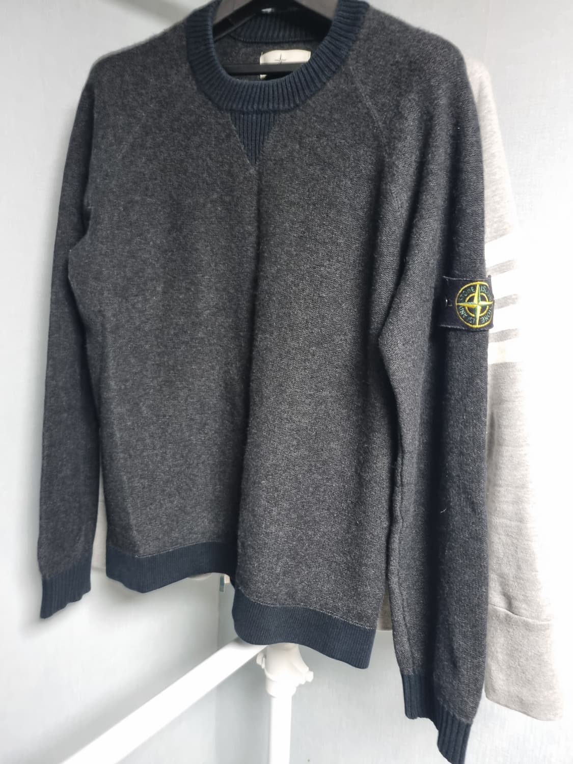 스톤아일랜드 니트 차콜 M 상품이미지1