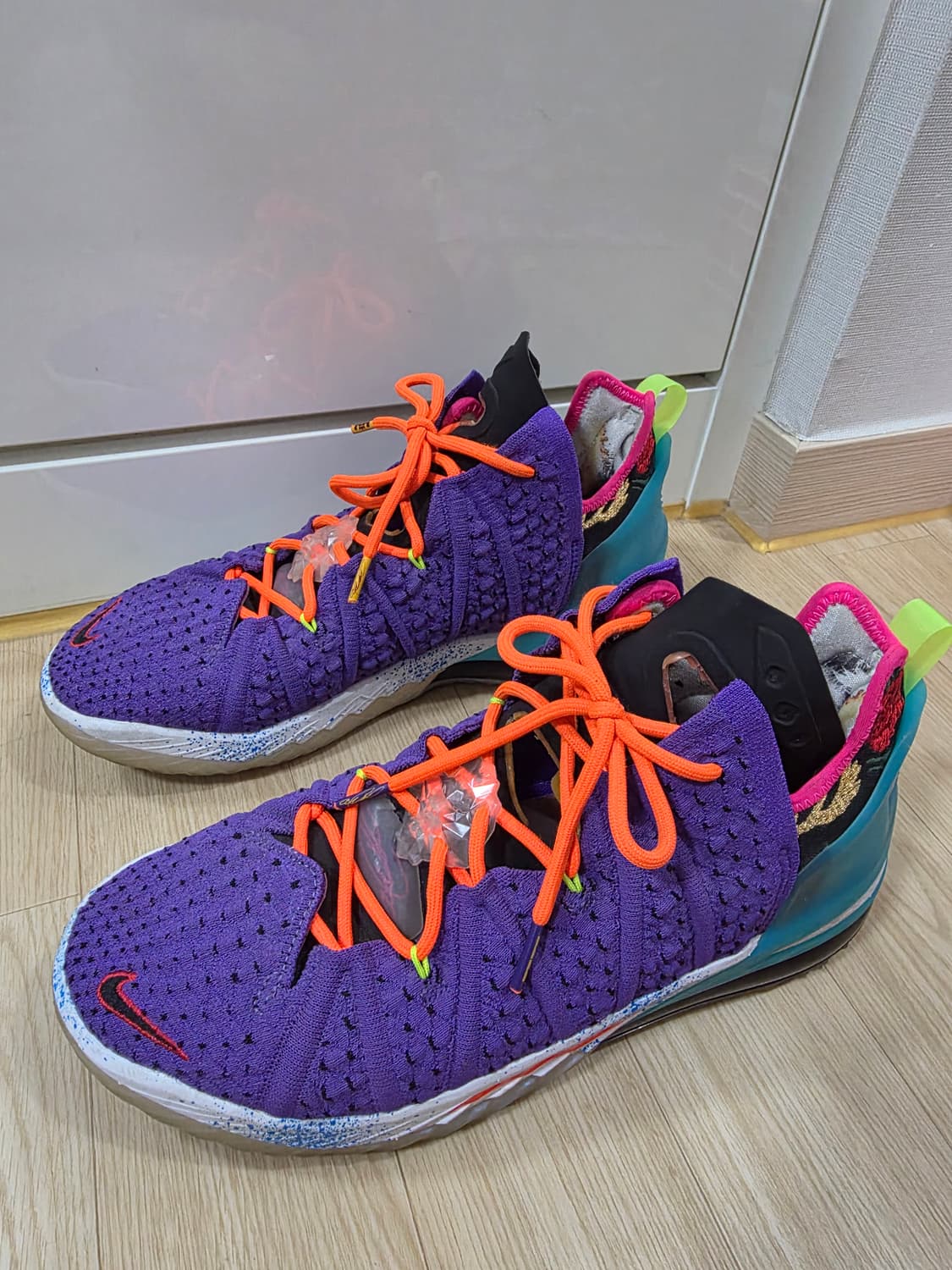 나이키 르브론 18 싸이킥 퍼플 275 상품이미지1