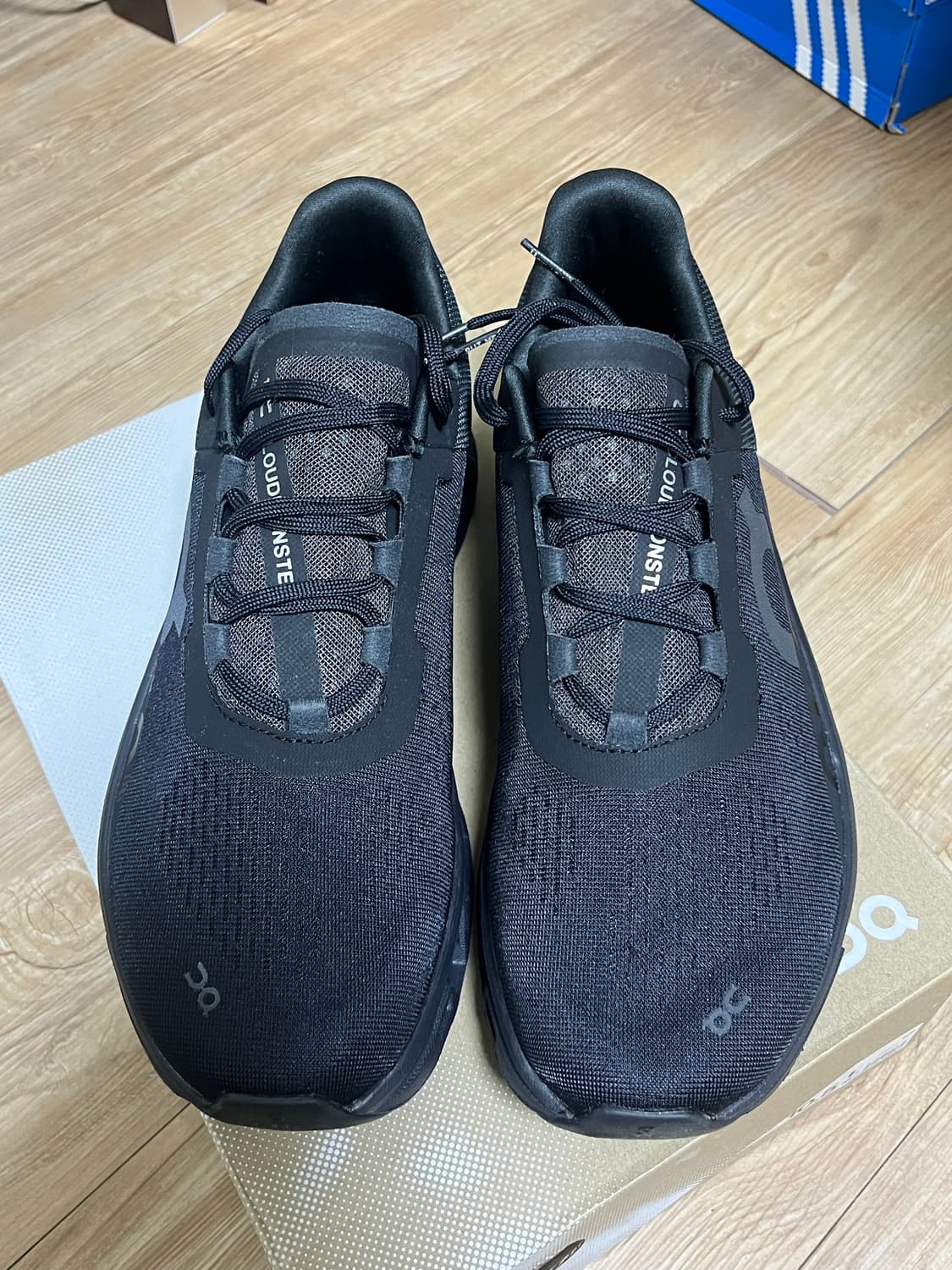 온러닝 클라우드몬스터 블랙 285 상품이미지3