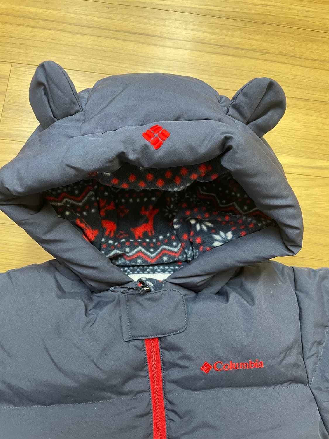 콜롬비아 아기 우주복 24M 판매합니다. 네이비 색상에 모자에 귀여운 귀 상품이미지3