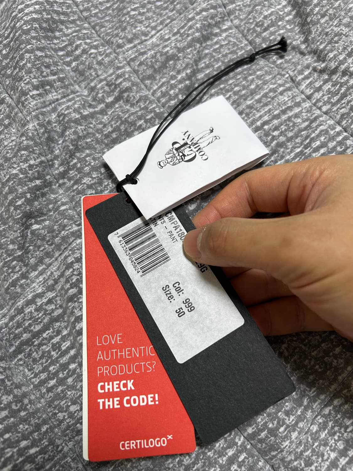 (사용감없음)cp company 렌즈 블랙카고팬츠 32(50) 상품이미지8