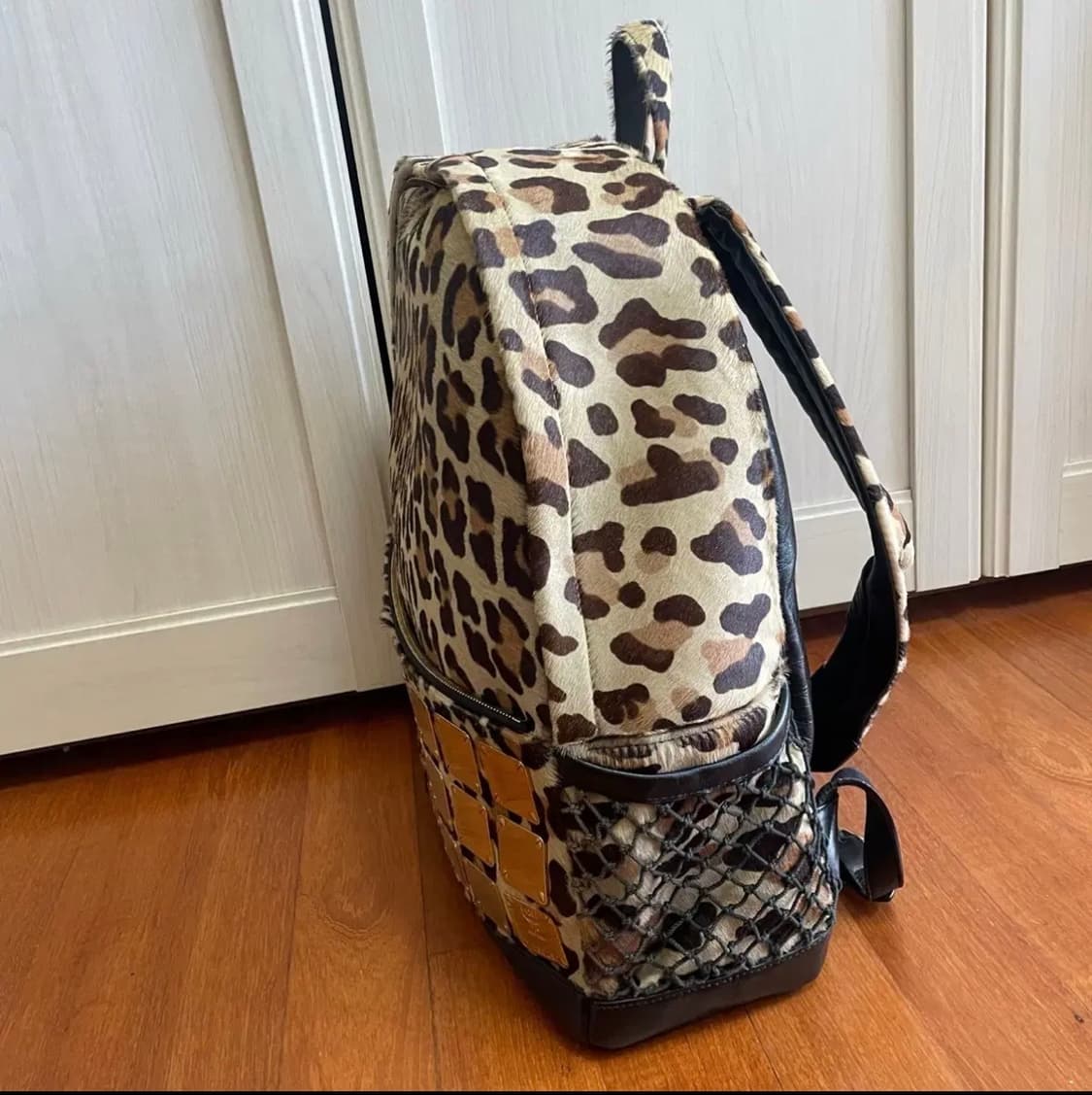 MCM x 페노메논 레오파드 백팩 상품이미지2