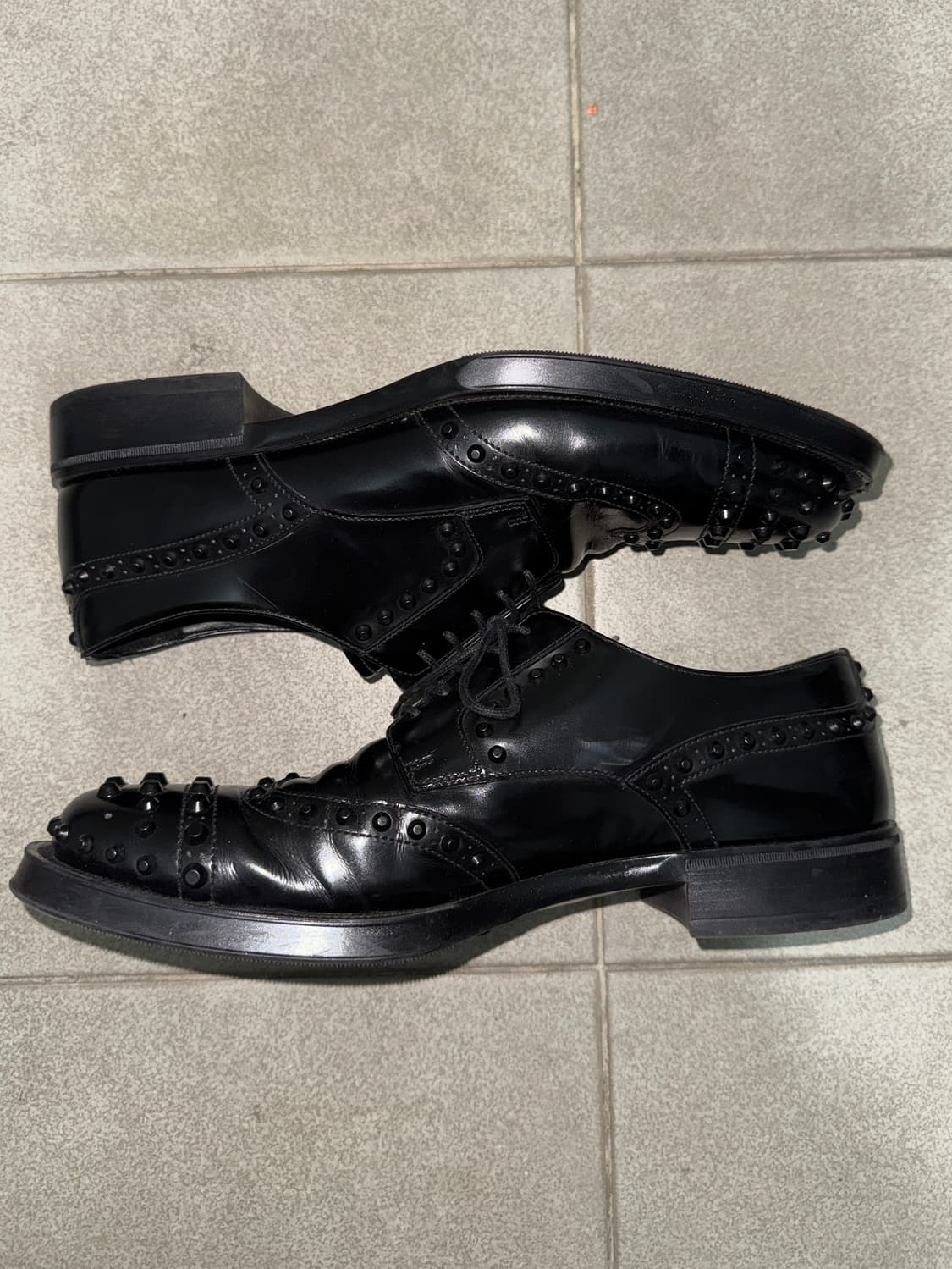 프라다 스터드 더비슈즈 상품이미지3