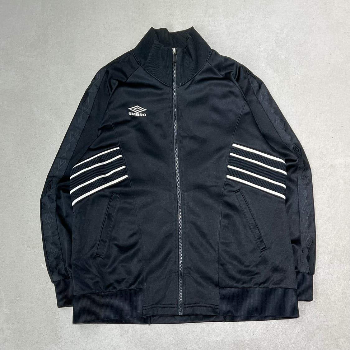 엄브로 재팬 올드스쿨 트랙탑 s09300 상품이미지1