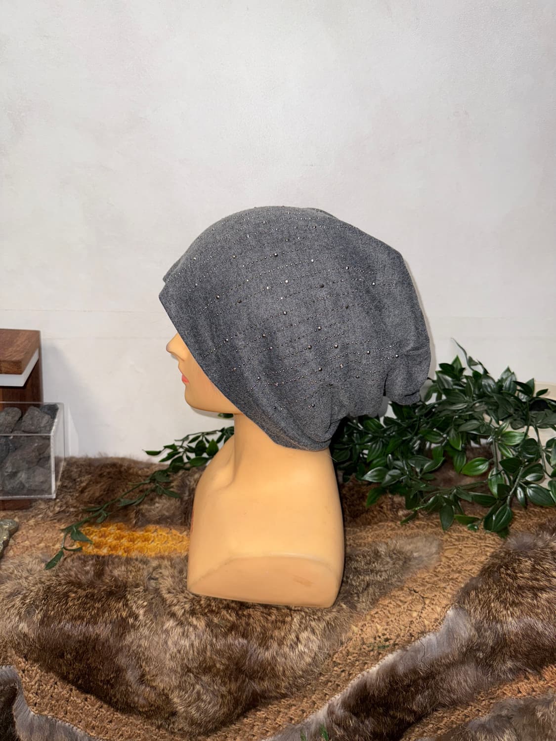 Gray cubic stud loose knit beanie  상품이미지2