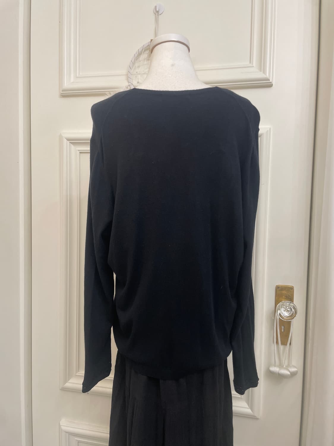 black soft beads point loose cardigan 상품이미지5