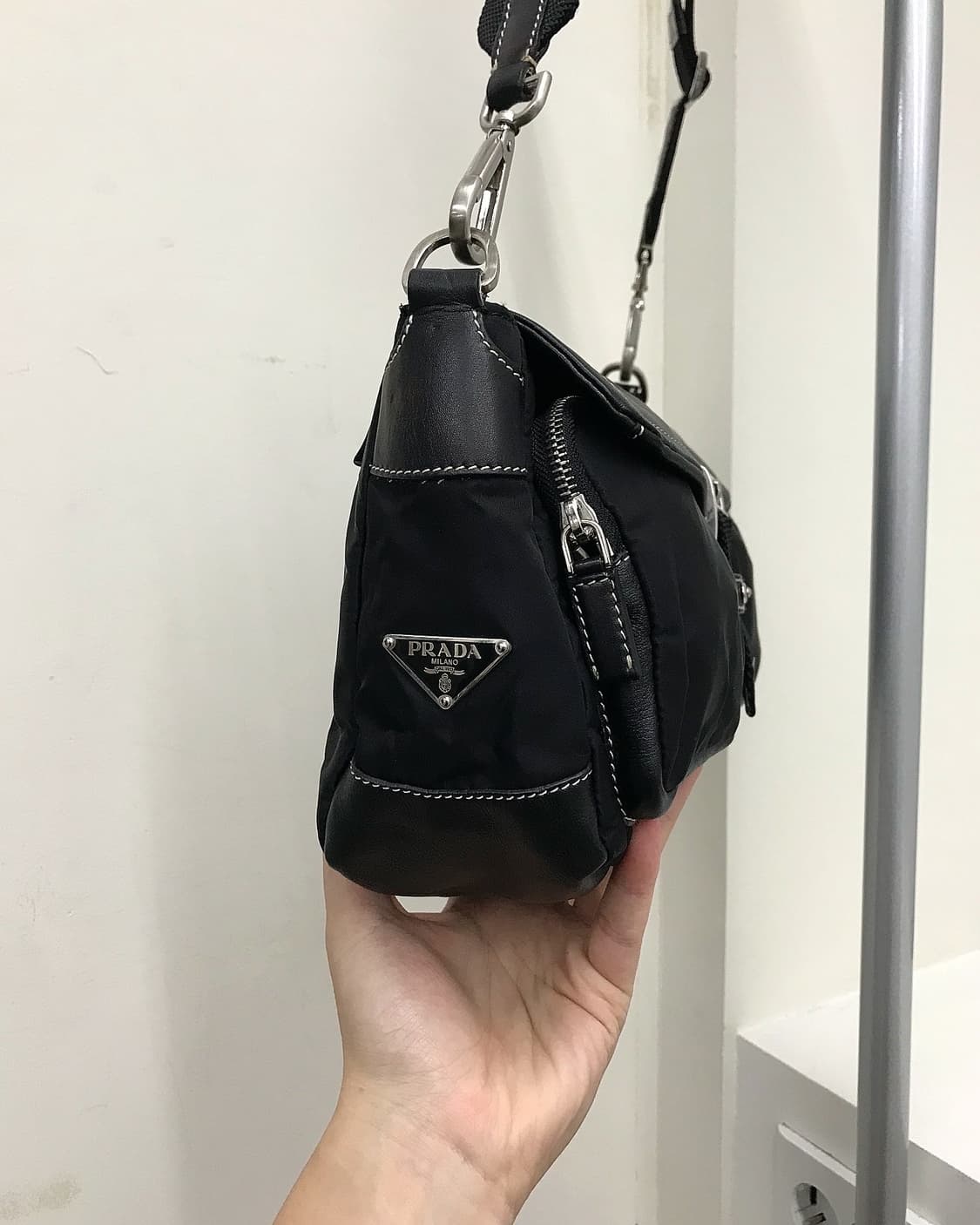 프라다 포코노 버클 크로스백 가방 상품이미지2