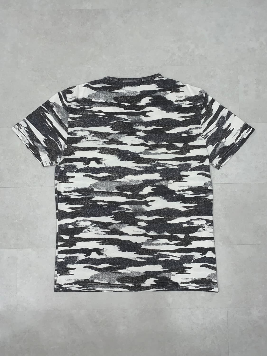 Camouflage v-neck t-shirt 상품이미지5