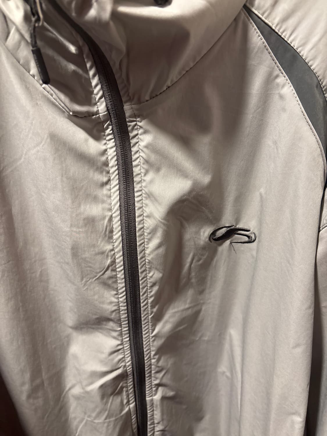 필루미네이트 바람막이 급처  상품이미지2