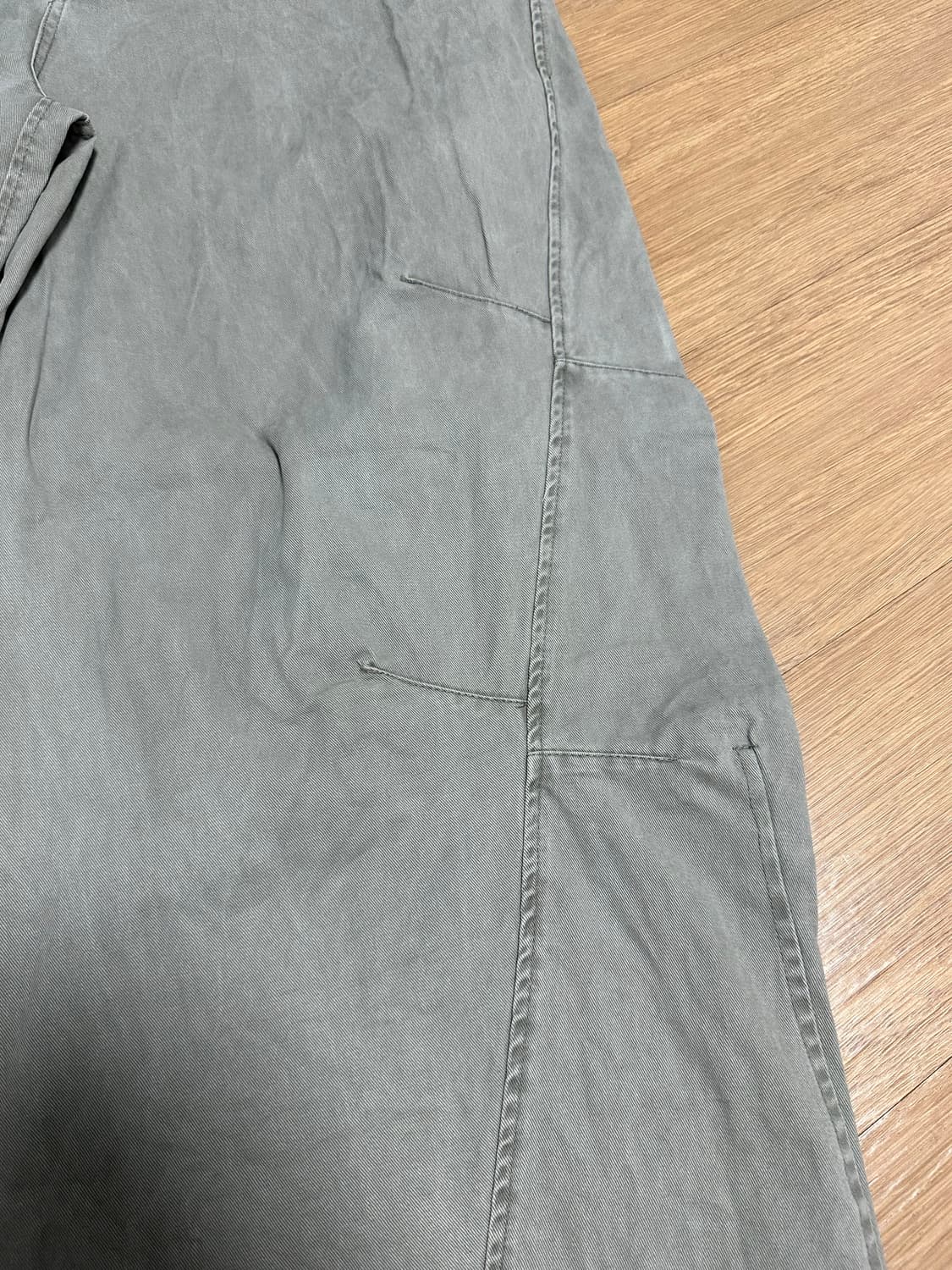 시그니처 커브드 트윈 다트 코튼 팬츠 회색 상품이미지3