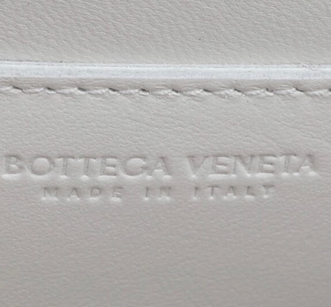 [A급] 보테가베네타 카세트 램스킨 화이트 판매합니다!!! 상품이미지3