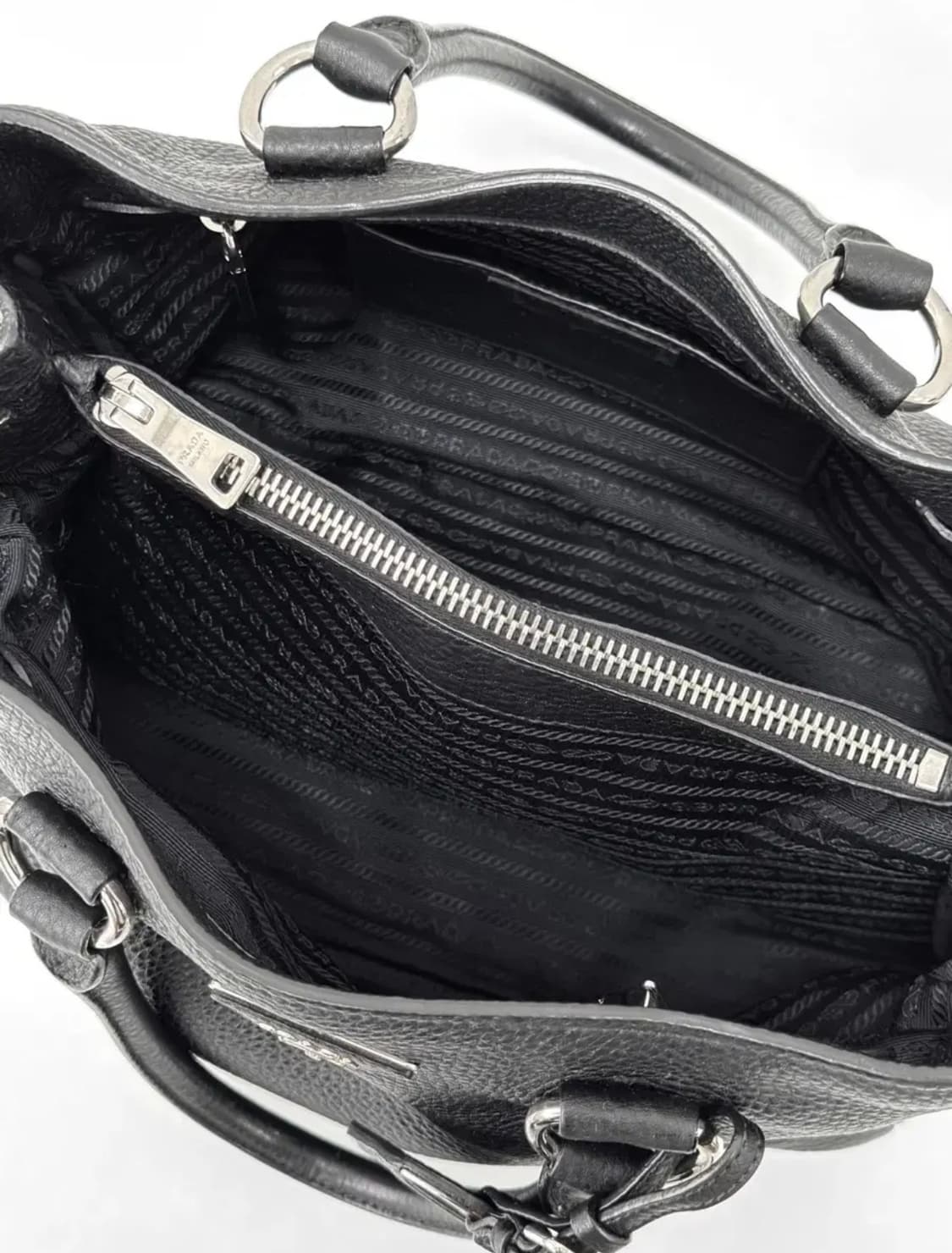 프라다 비텔로 다이노 레더 토트백 상품이미지7