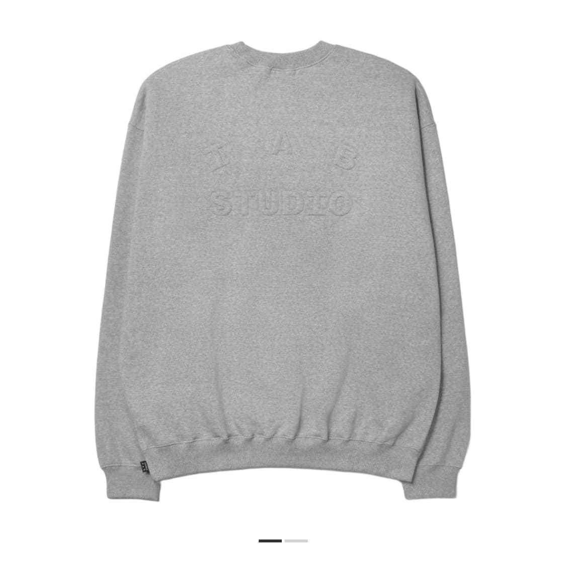 아이앱 스튜디오 엠보스드 스웨트셔츠 그레이 상품이미지1