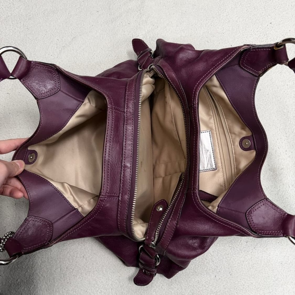 COACH 호보 매디스 메기 레더 숄더백 상품이미지6