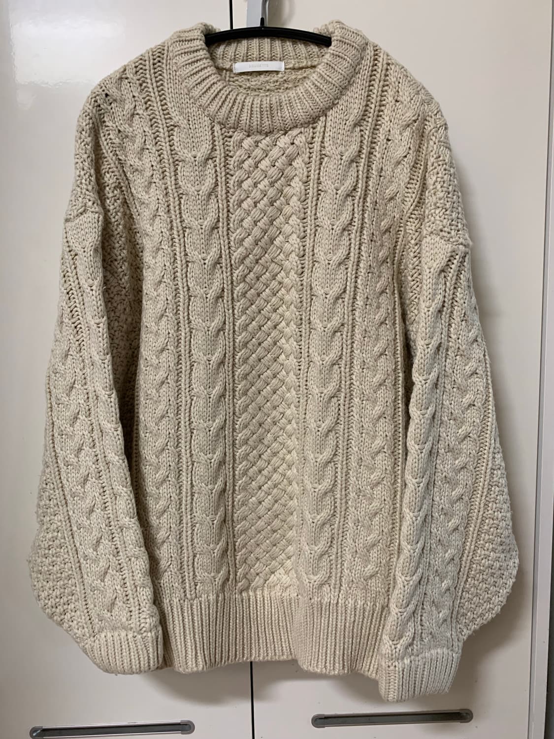 알파카 케이블 니트 스웨터 베이지 상품이미지1