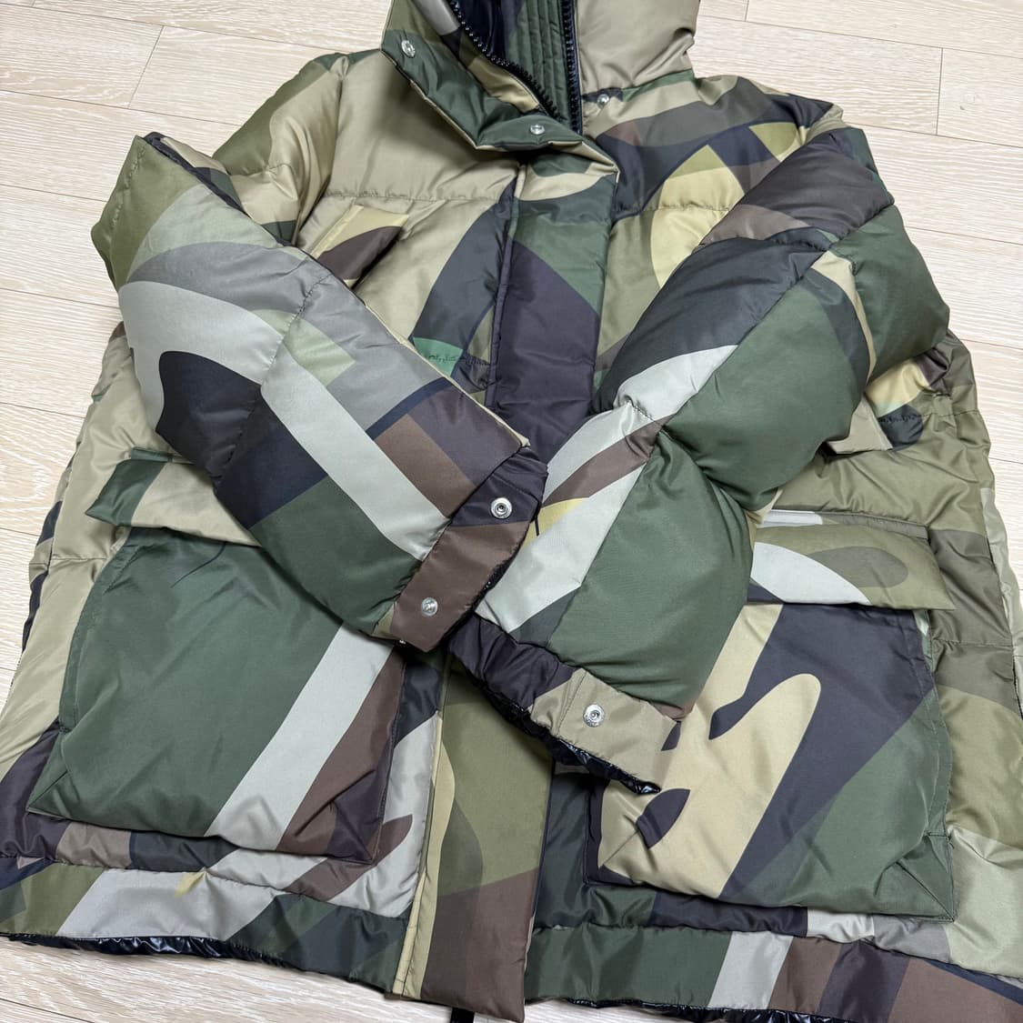 사카이 sacai 카우스 패딩 2사이즈 상품이미지4