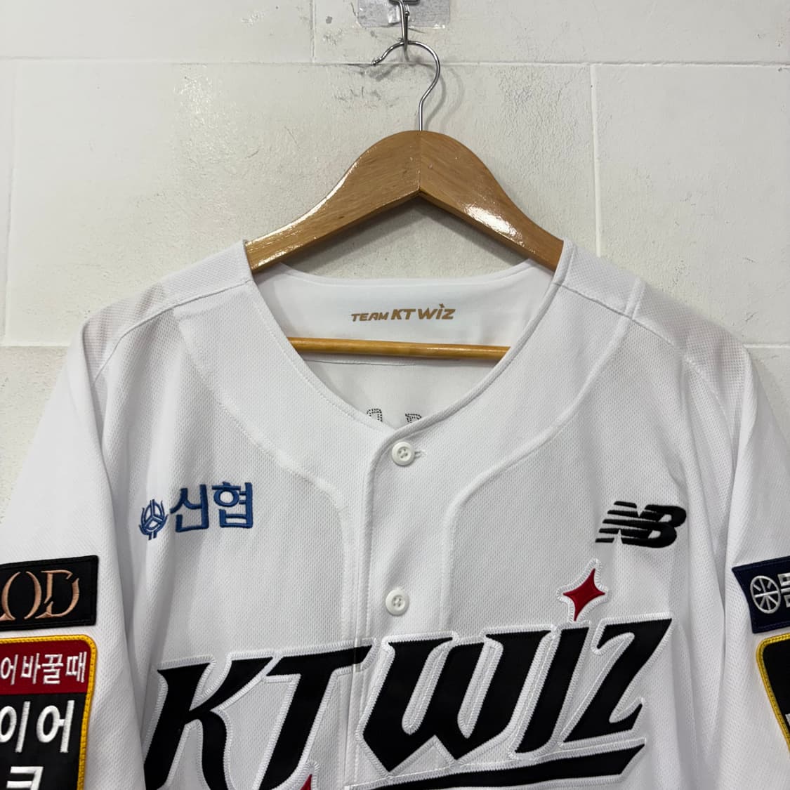 KT위즈 뉴발란스 박시영 유니폼 상품이미지2