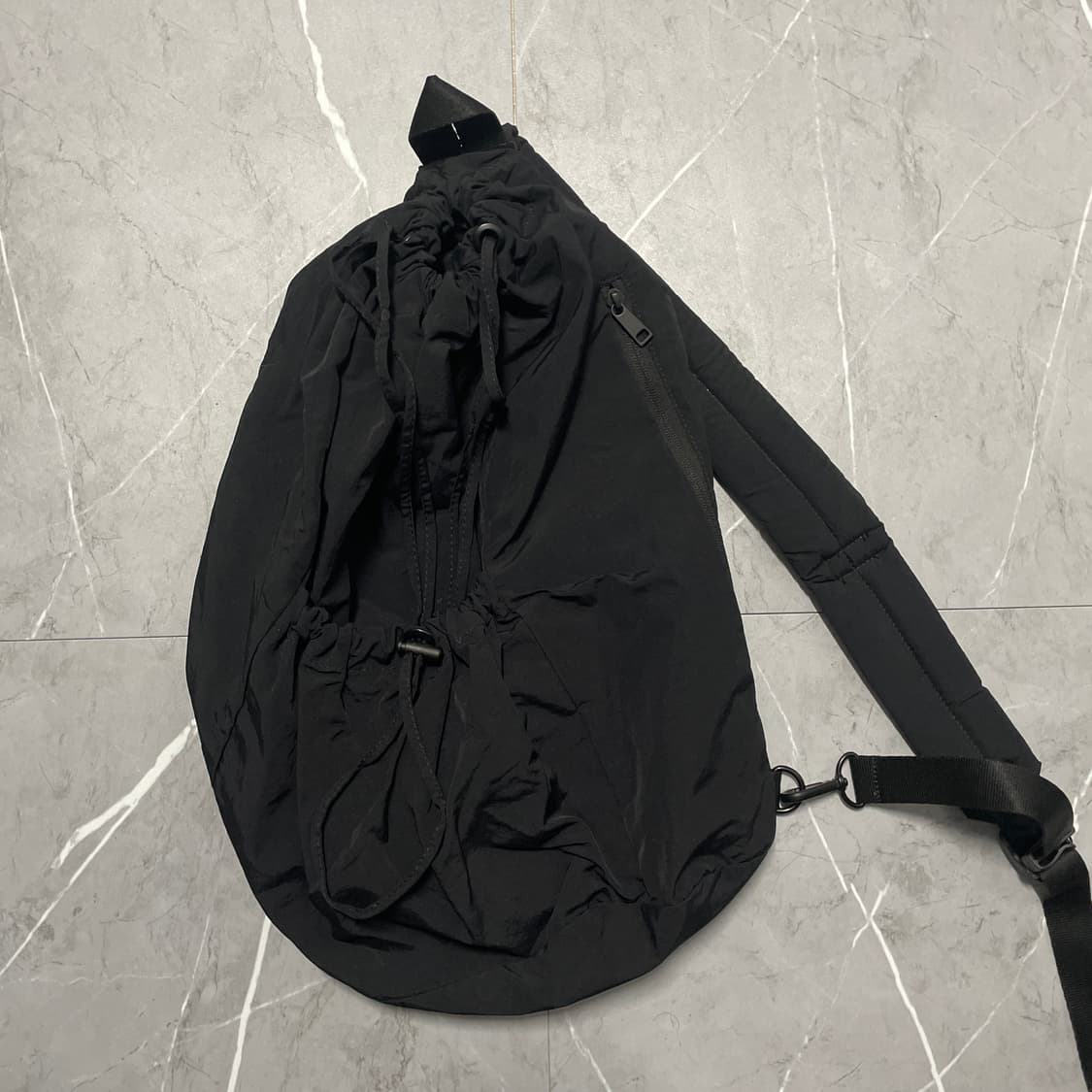 팔로워 특가 빈티지 블랙 트랙 슬링백 복조리 가방 상품이미지2