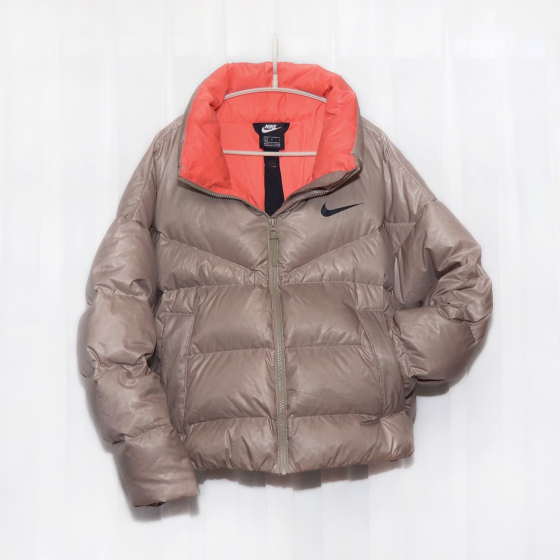 나이키 NSW 다운 필 골드 푸퍼 크롭 숏패딩 (L / 95-100) 상품이미지1