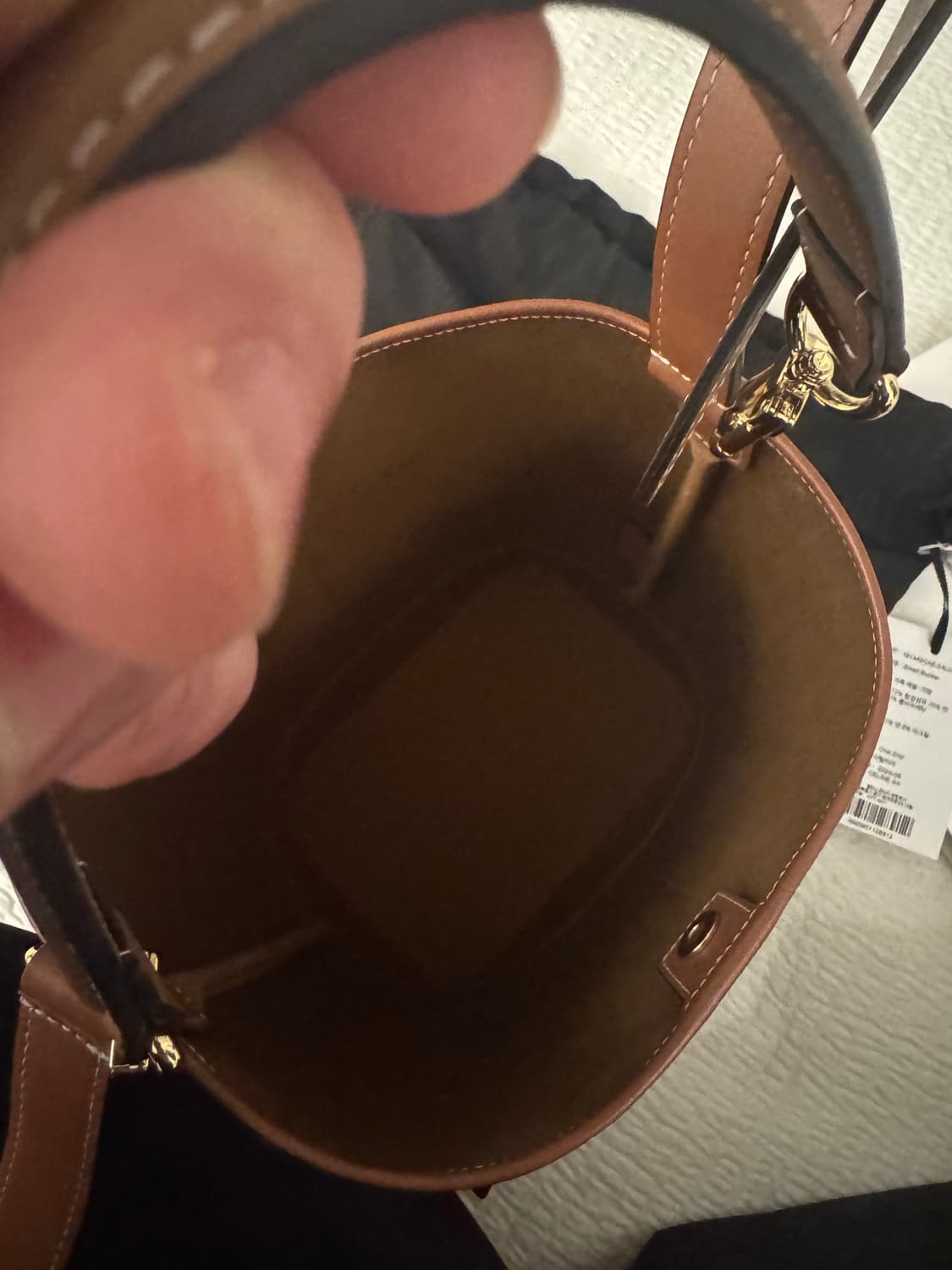 셀린느 버킷백 스몰 민트급 상품이미지8