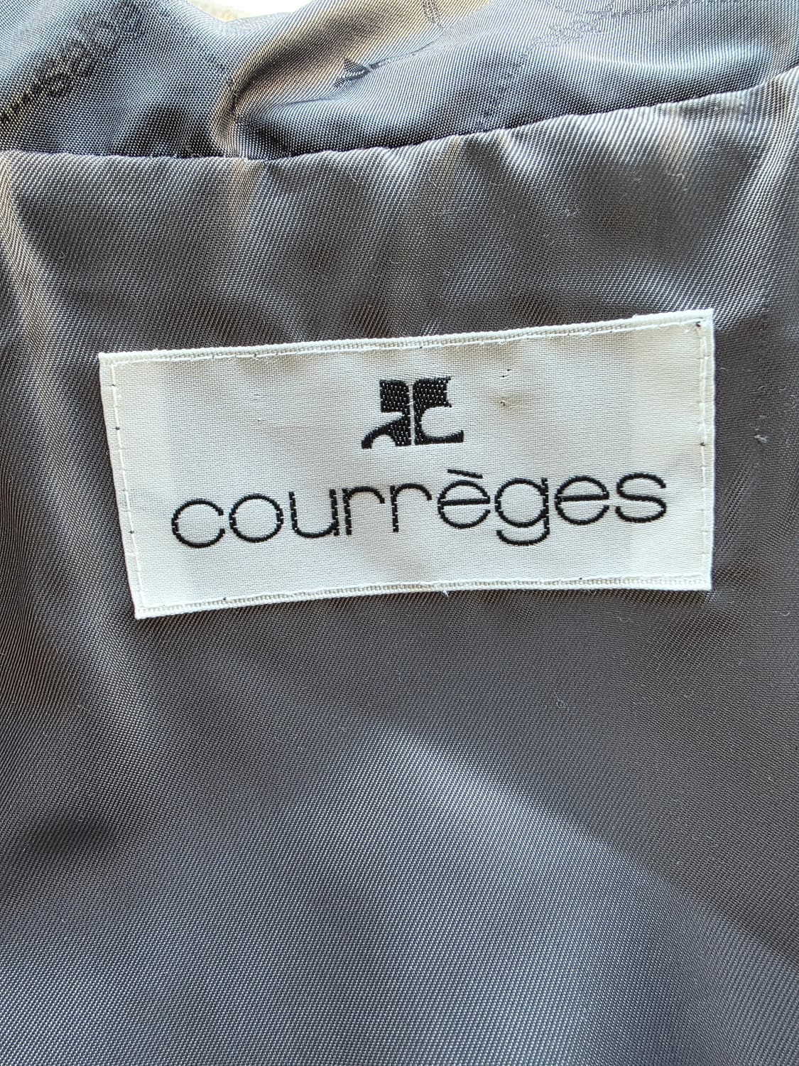 courreges 올오버 모노그램 롱 덕다운 패딩/블루 폭스퍼 상품이미지8