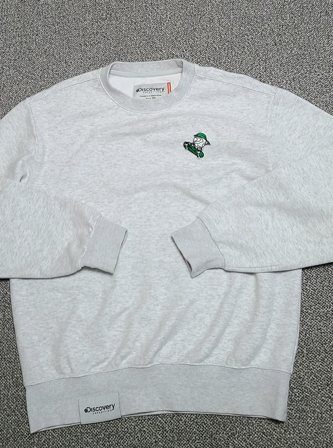 디스커버리 디커맨 맨투맨 85 멜란지 그레이 상품이미지1